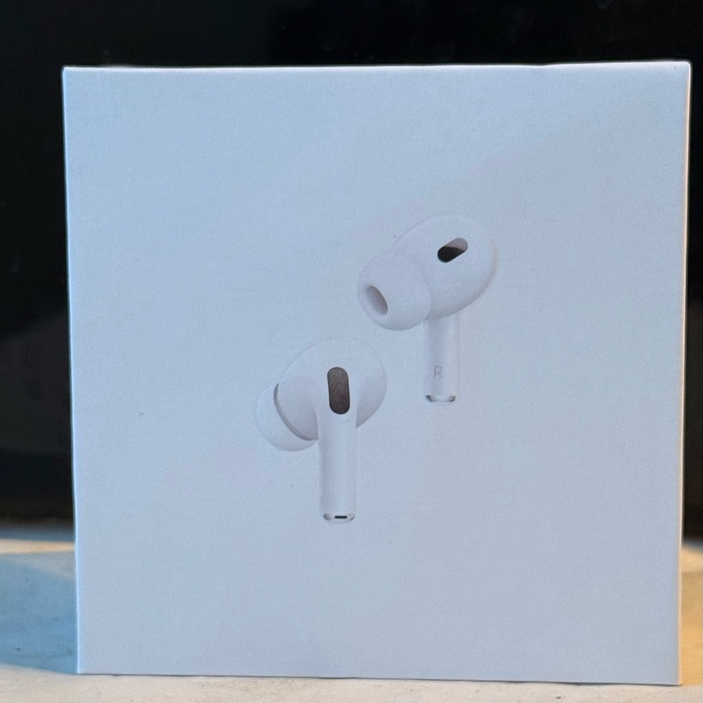 Apple AirPods Pro with White Finish